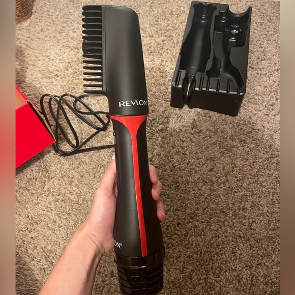 Revlon One-Step Blowout Curls - Picture 12 of 16